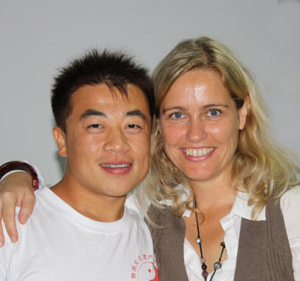Tai Chi-Lehrer Li Pengcheng mit Ingrid Kurtz